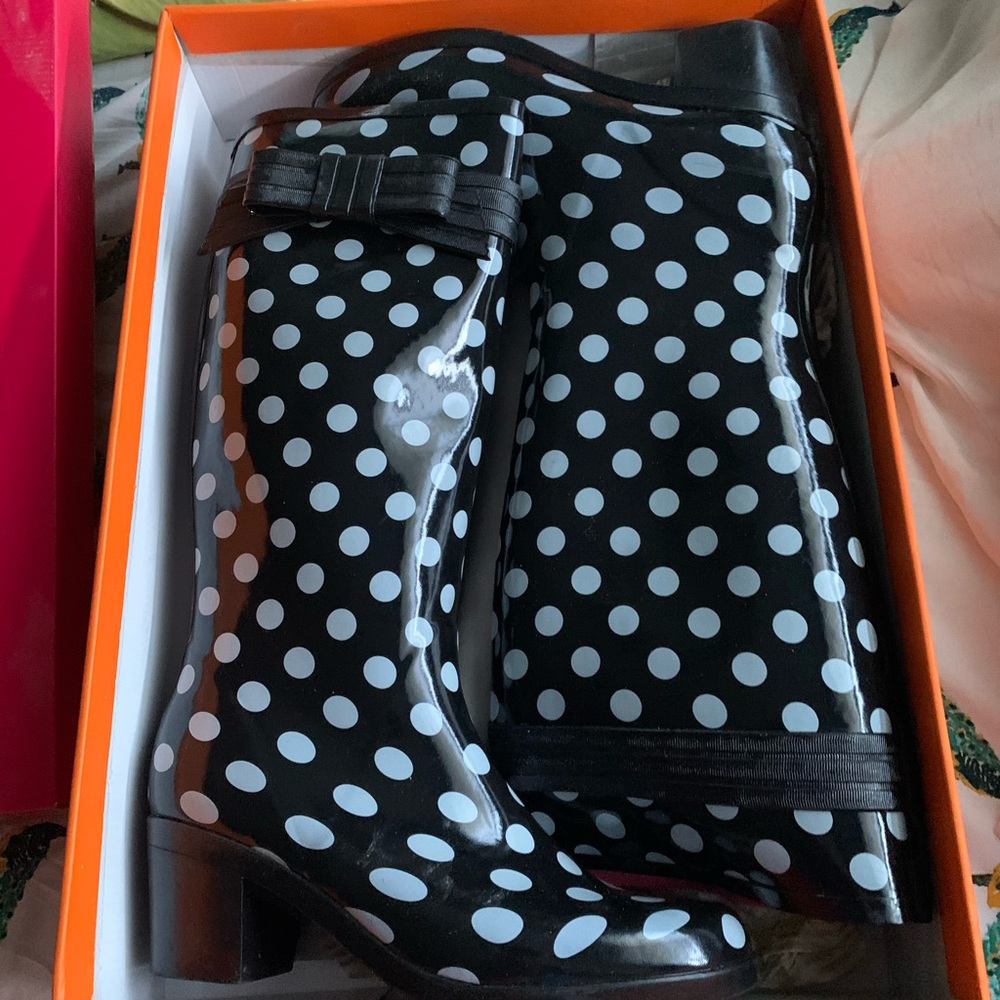 Kate spade polka dot rain boots size 10, worn once